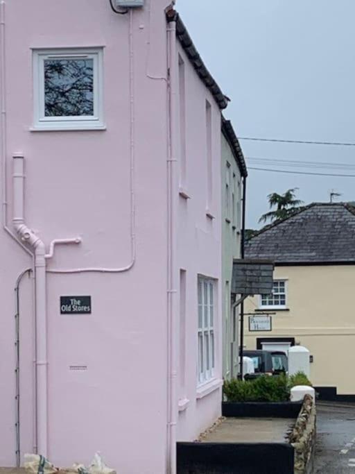 Newly Refurbished Uplyme Getaway Apartment Exterior photo